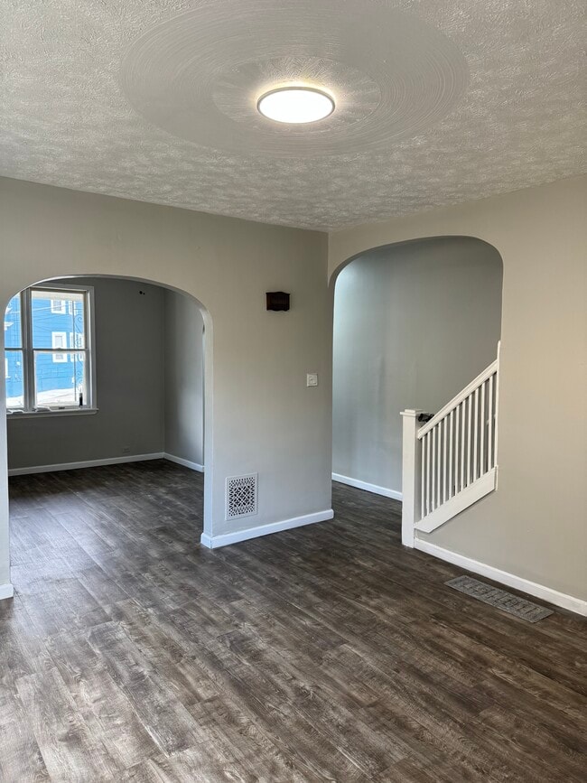 Building Photo - 92 Lockhart St