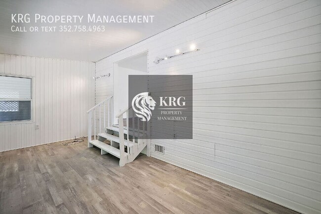 Building Photo - 1001 Nell Way