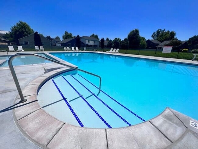 Building Photo - 2673 W Tango Creek Dr