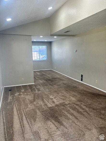 Building Photo - 3554 Van Buren Ave