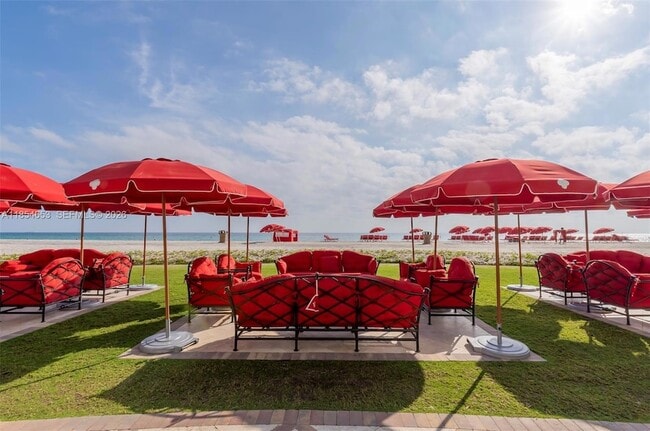 Building Photo - 17875 Collins Ave