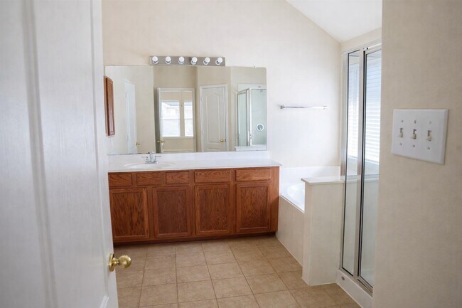 Building Photo - 8515 Clarkman Ridge Ln