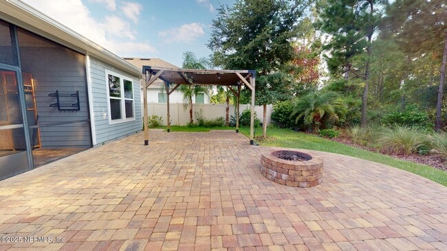 Building Photo - 57 Carina Trl