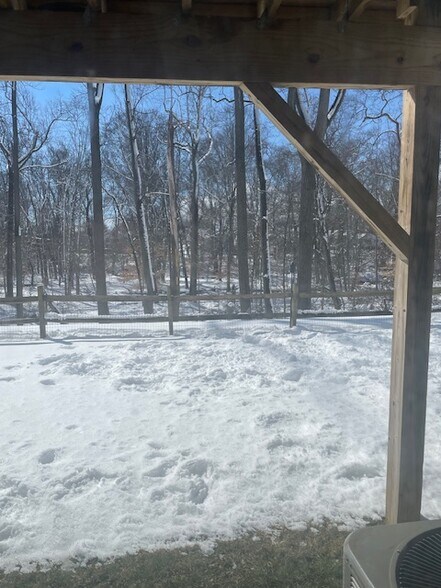 Building Photo - 112 Graystone Dr