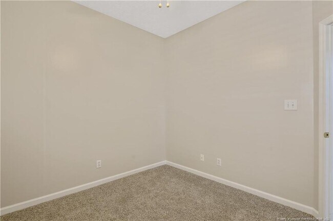Building Photo - 1535 Dixon Dr