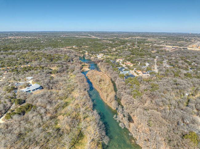 Building Photo - 1033 Easy Gruene