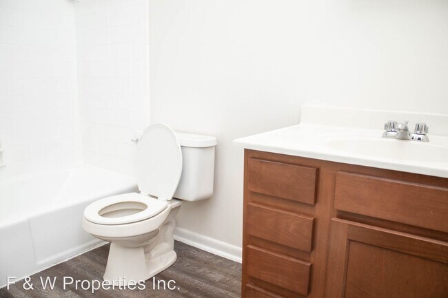 Building Photo - 1392 Bryden Rd