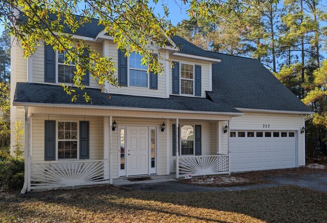 Primary Photo - 717 Windsor Dr SE