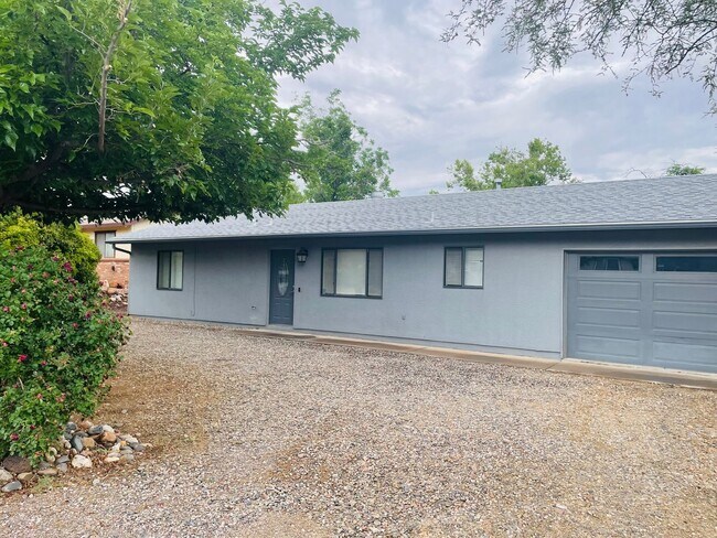 Building Photo - House in Verde Village Cottonwood