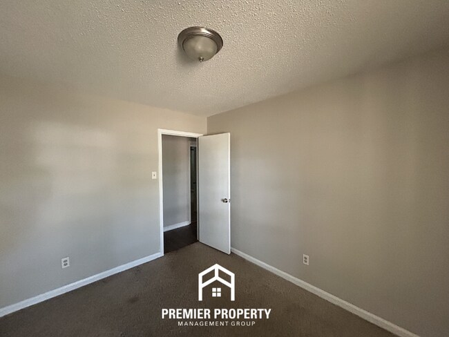 Building Photo - Charming 3BR/2BA Horn Lake Home | Hardwood Floors, Brick Fireplace & Fenced Yard