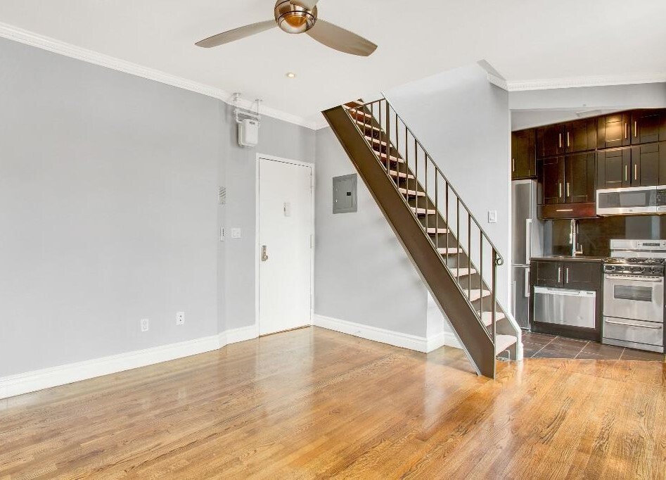 Building Photo - 234 Mott St