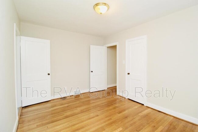 Building Photo - 4607 Bassett Ave