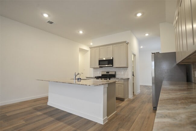 Building Photo - 4116 Sterling Spgs