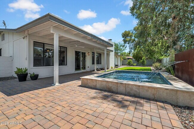 Building Photo - 5219 E Winchcomb Dr