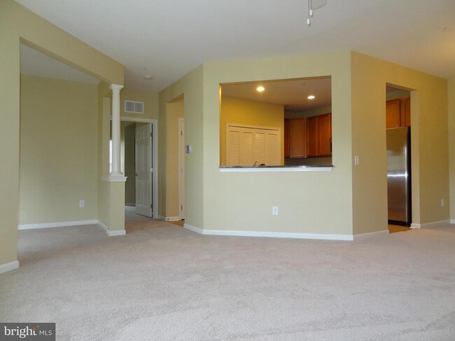 Building Photo - 7557 Stoney Run Dr