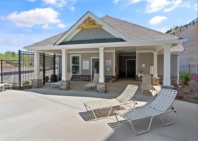Building Photo - 1905 Manor Pointe Dr
