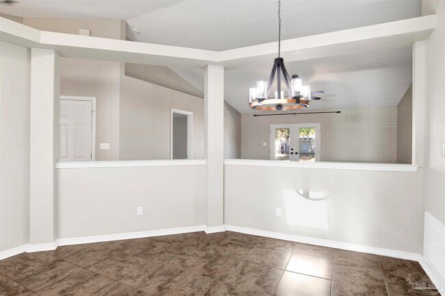 Building Photo - 512 Batten Blvd