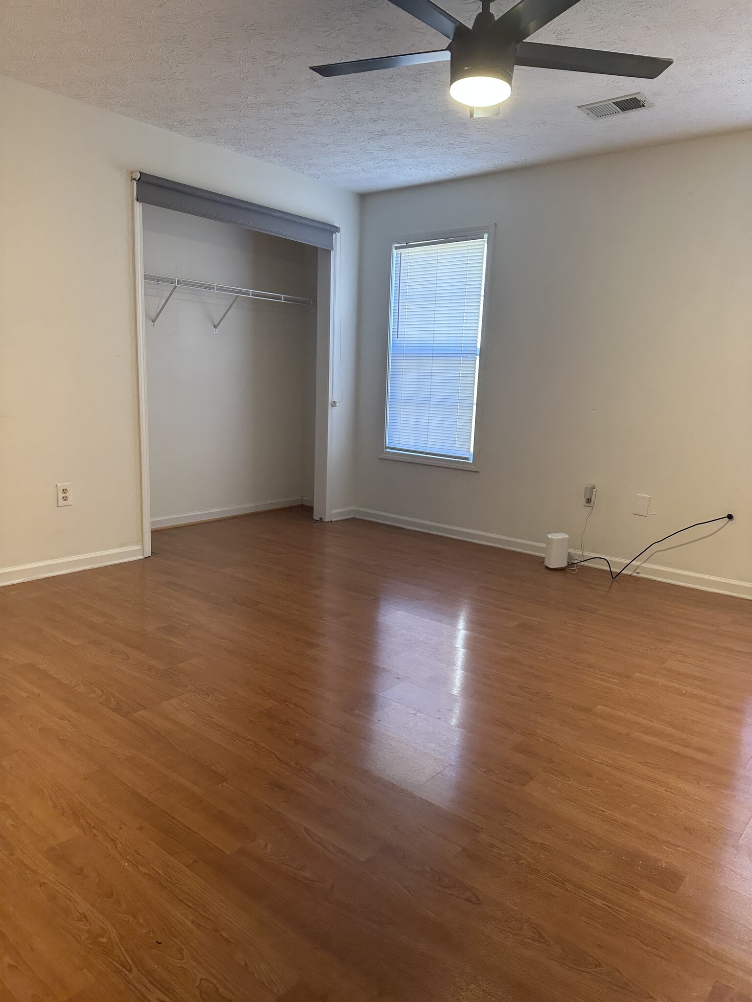 Main bedroom - 1701 Riverchase Cir NE