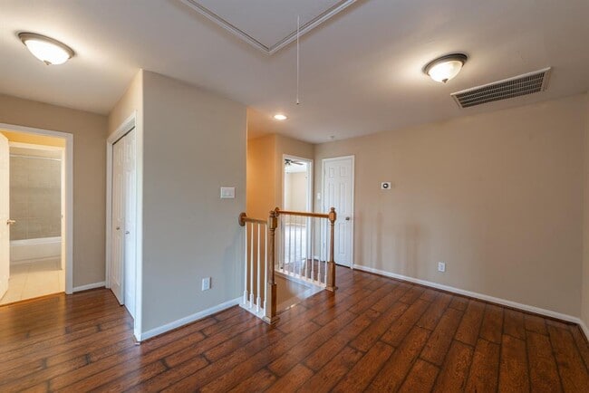 Building Photo - 17035 Wilthorne Gardens Ct