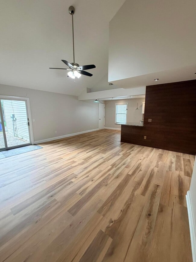 Building Photo - 9327 Polaris Green Dr
