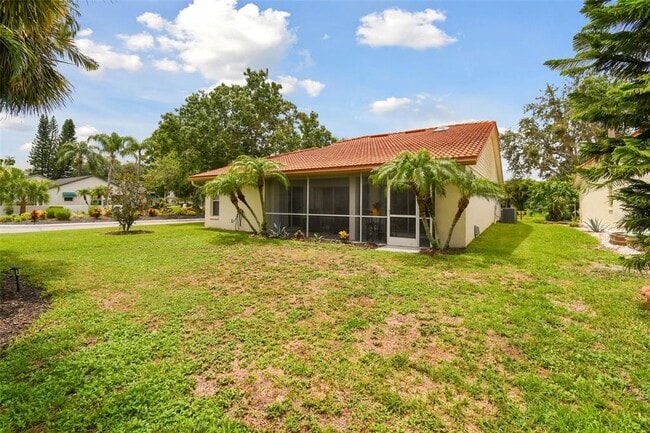 Building Photo - 4327 Murfield Dr E