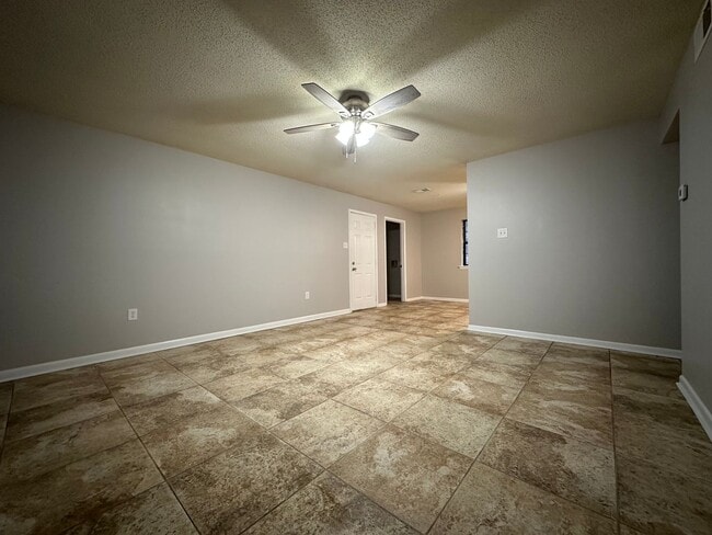 Building Photo - Wonderful 3 Bed/1 Bath in Searcy