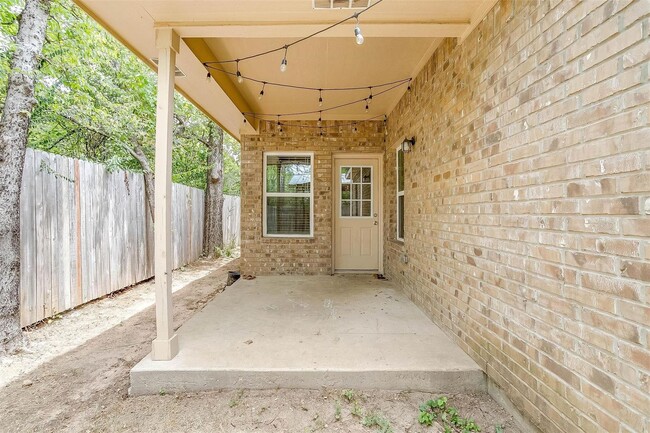 Building Photo - Great 4 Bed, 2 Bath in South Arlington- Mansfield ISD-  76001