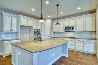 Building Photo - 2406 Spruce Creek Dr