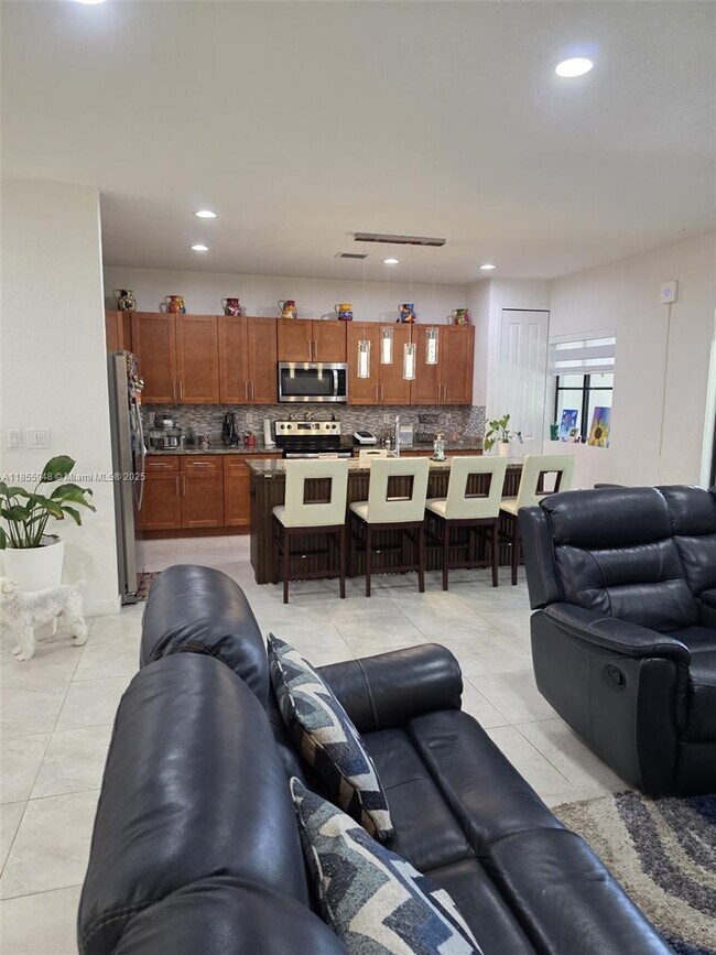 Building Photo - 10965 SW 169th Terrace
