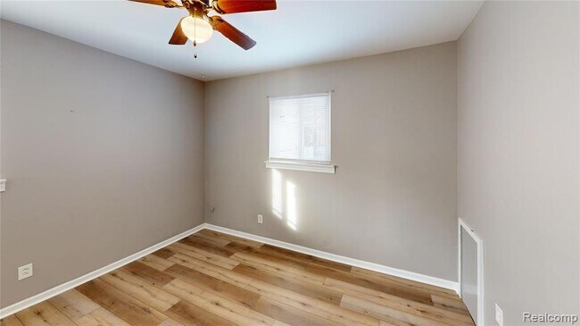 Building Photo - 1177 Connie Ave