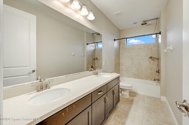 Building Photo - 7782 Paragrass Ave