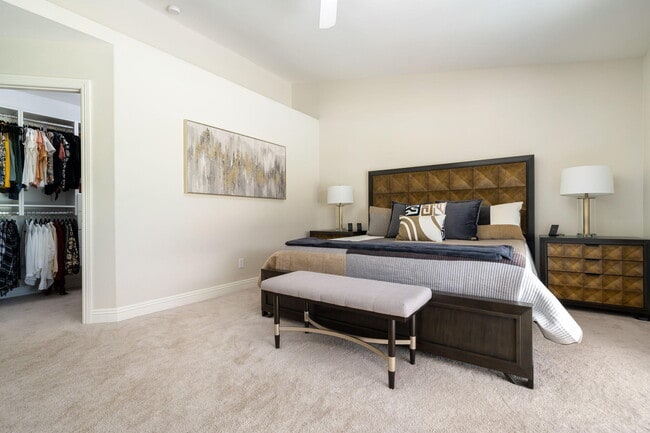 Building Photo - 76941 Coventry Cir