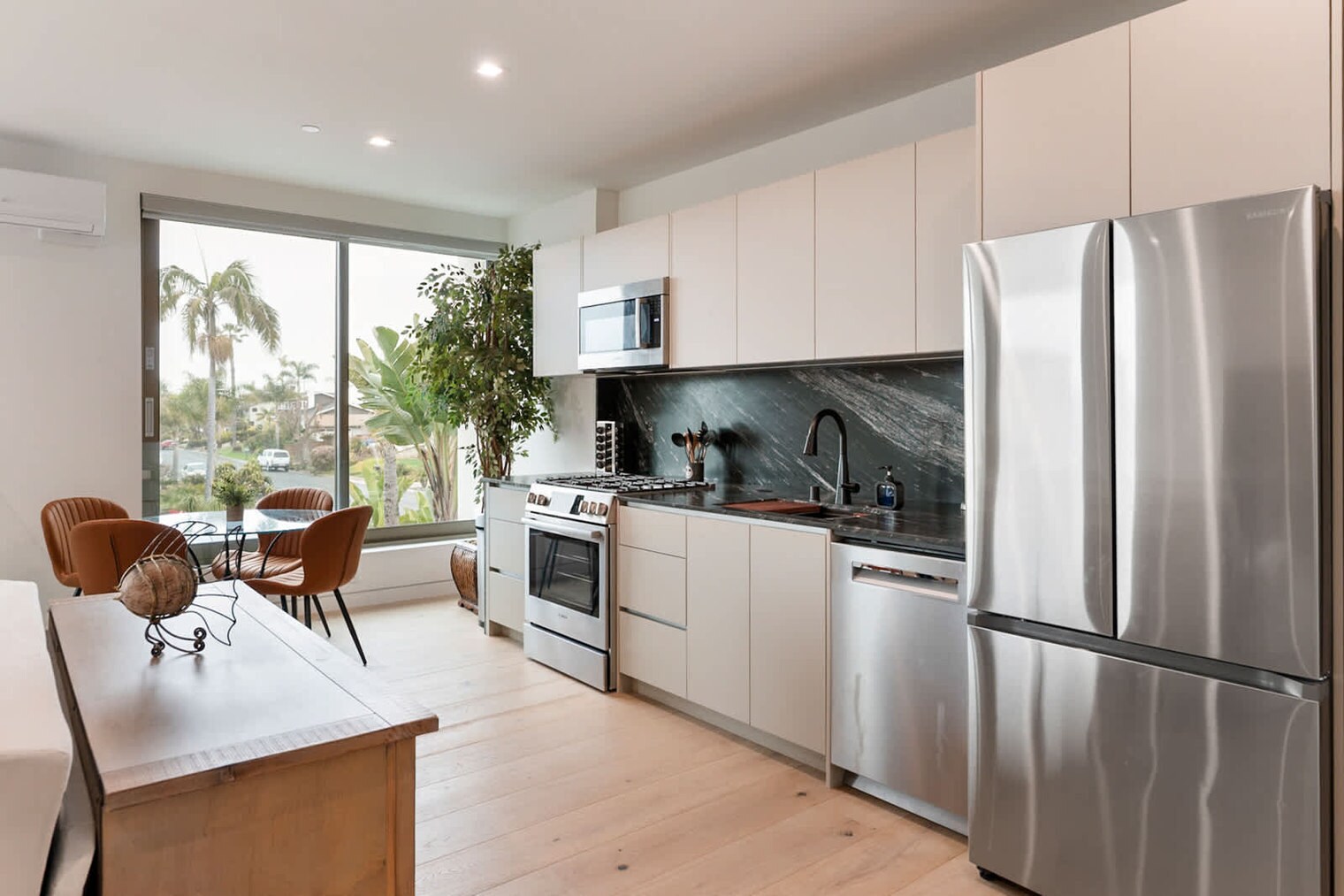 Building Photo - 5511 Los Robles Dr