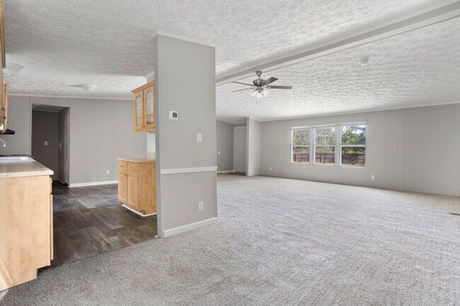 Building Photo - 11612 Independence Rd