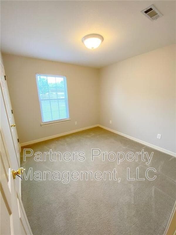 Building Photo - 1633 S Tally Ho Dr