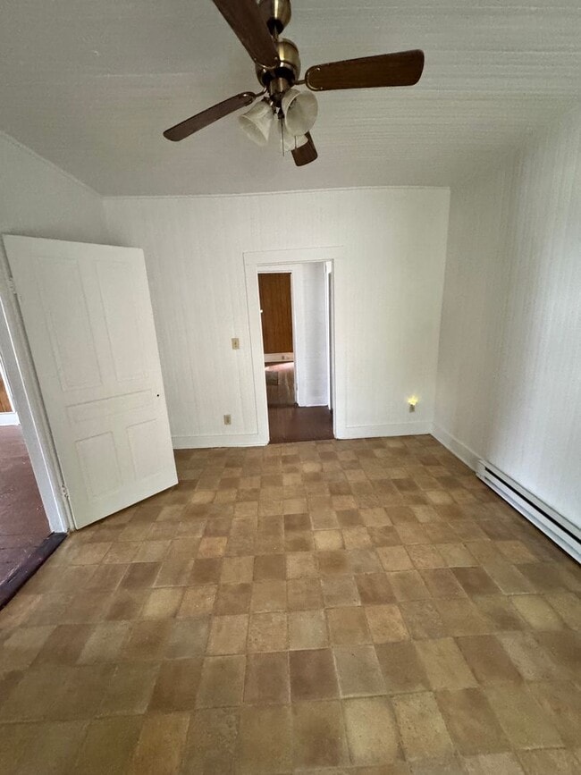 Building Photo - 2 or 3/1 in Grover, NC really located in E...