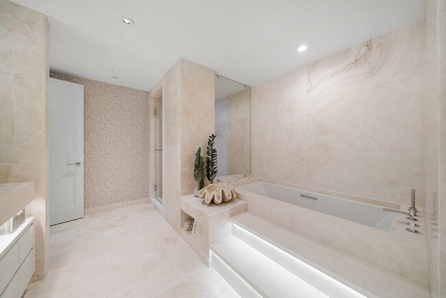 Building Photo - 3550 S Ocean Blvd