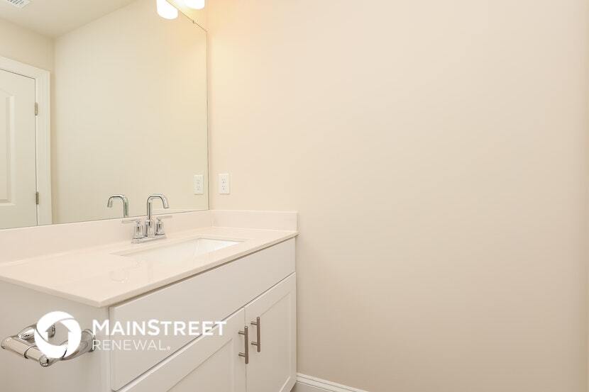 Building Photo - 1546 Olympic Ln