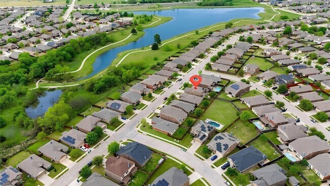 Building Photo - 1009 Cheyenne Dr