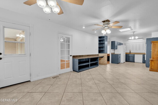 Building Photo - 4200 Wallington Dr