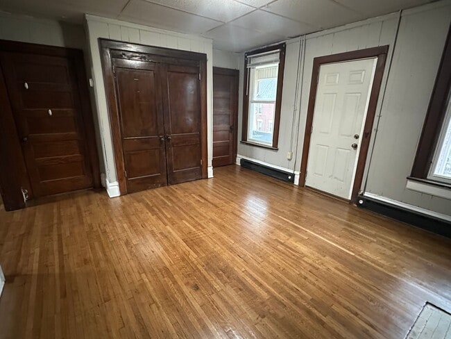 Building Photo - Indianola Ave 1574-1580 MLR