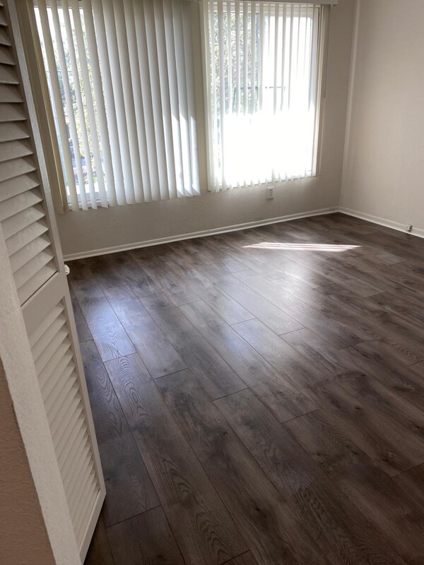 Building Photo - 258 Balfour Dr