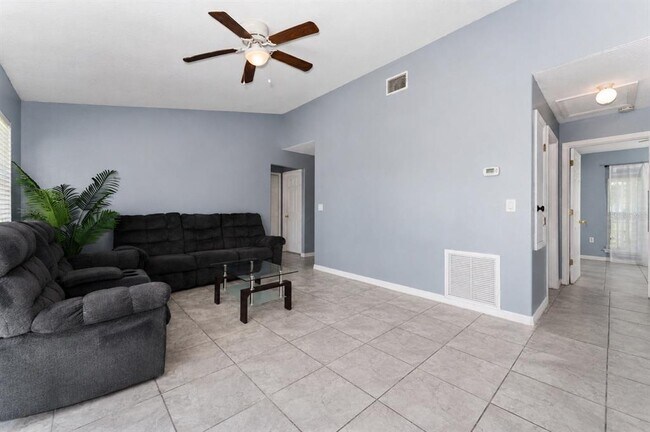 Building Photo - 108 Birmingham Dr