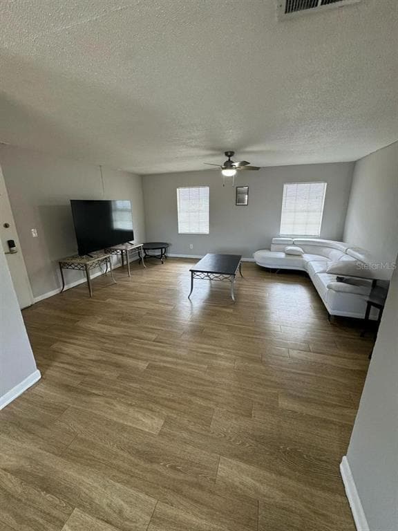 Building Photo - 1649 W Oak Ridge Rd