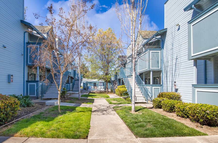 College Glen Apartments 5415 College Oak Dr Sacramento CA 95841