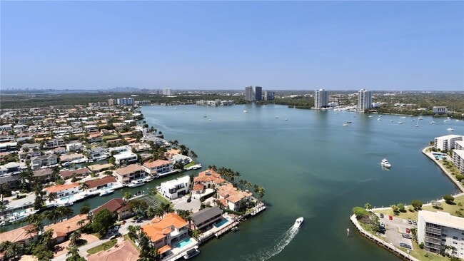 Building Photo - 1000 W Island Blvd