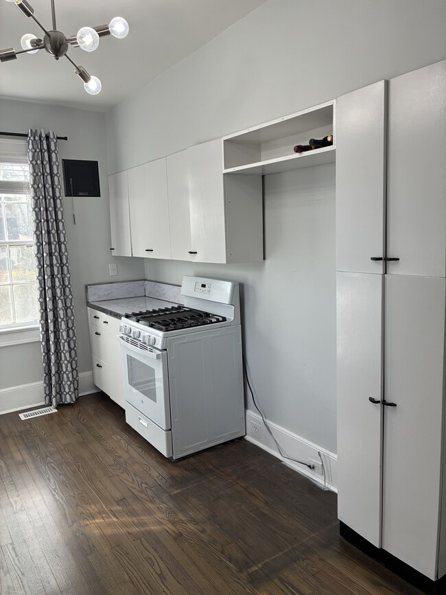 Building Photo - 3348 N Pitt St