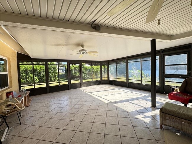 Building Photo - 1330 Sunset Ct