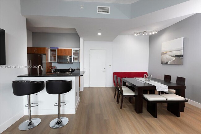 Building Photo - 18800 NE 29th Ave