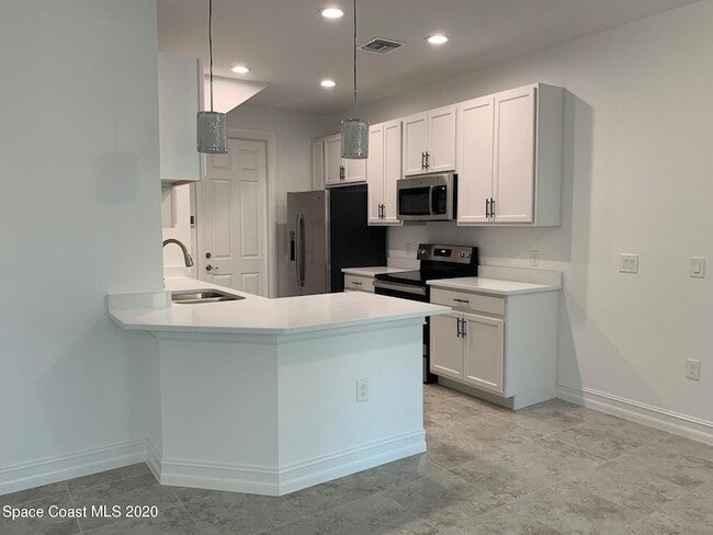 Building Photo - 1470 Isabella Dr